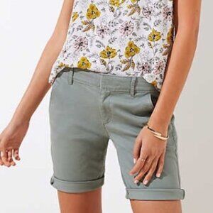 Loft - Marisa Bermuda Roll Shorts Mystic Olive Green 452952 | Size 4